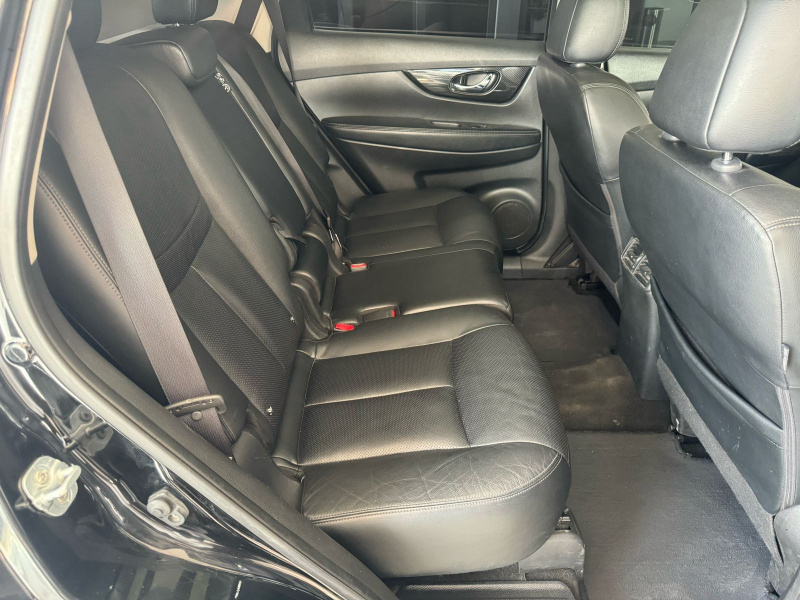 Nissan X-Trail  5 pts. Exclusive, CVT, piel, CD, QC, GPS, 5 pas., RA-18 (cambio de línea) 2018